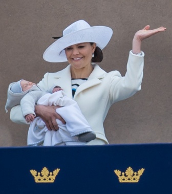 Kronprinzessin Victoria von Schweden mit ihrem Sohn Oscar