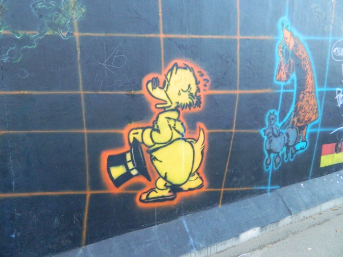 Dagobert Duck an einer Häuserwand
