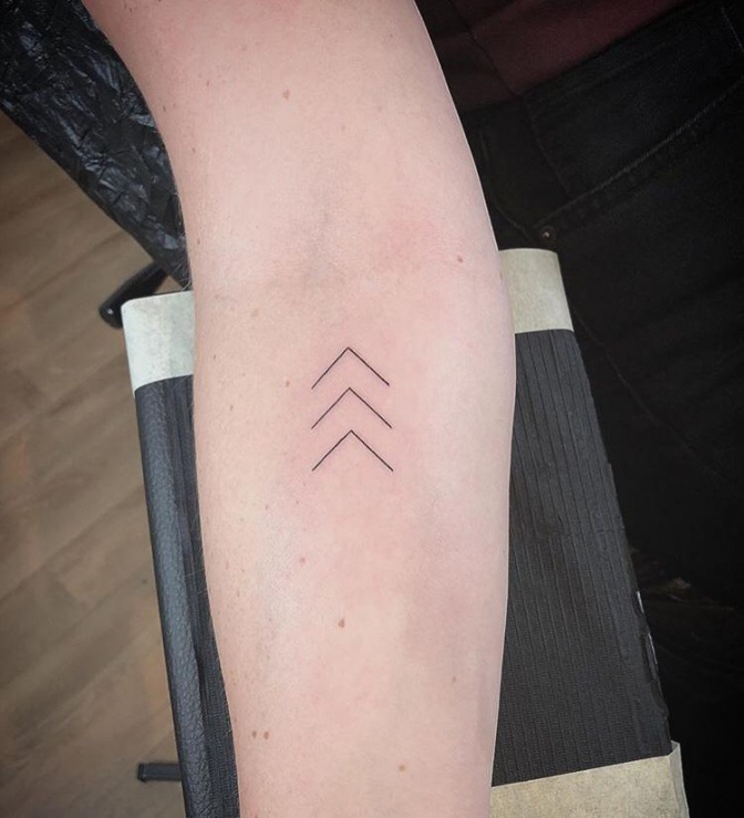 Tattoos bedeutung dreieck Dreieck Tätowierungen