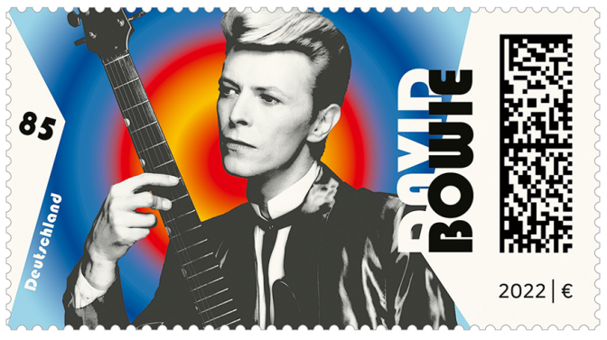 Eine neue Brief·marke mit einer Zeichnung von David Bowie