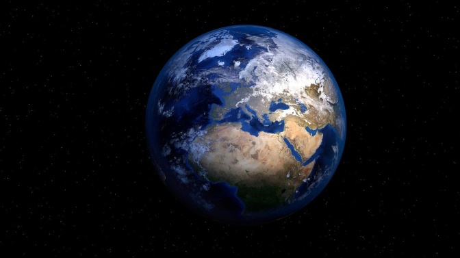 Die Erdkugel aus dem Weltraum fotografiert.