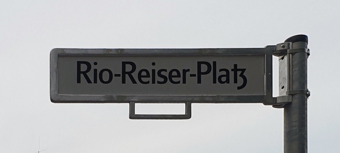 Das Straßenschild zum Rio-Reiser-Platz.