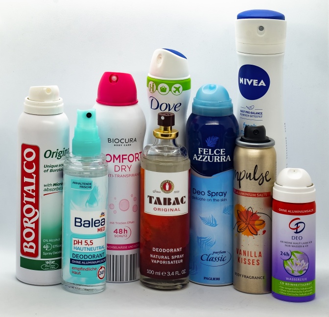 10 verschiedene Deo-Sprays