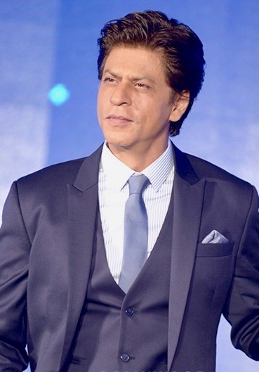 Shah Rukh Khan in Anzug und Krawatte